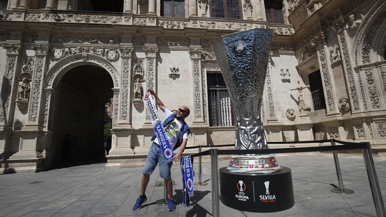 ΤΟ ΤΡΟΠΑΙΟ ΤΟΥ EUROPA LEAGUE