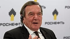 Gerhard Schröder bei einer Rosneft-Pressekonferenz im September 2017
