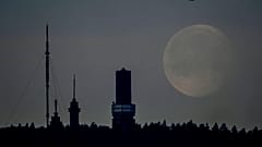 Der Himmel über dem Feldberg bei Frankfurt