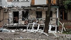 Un bâtiment détruit lors d'un bombardement à proximité à Severodonetsk, 18 mai 2022