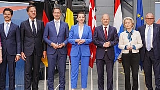 G7 -