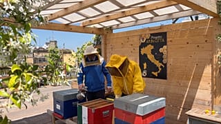 La "postazione numero 1" sul tetto del Comando dei Carabinieri Forestali a Roma