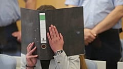امرأة ألمانية متهمة بالانتماء إلى تنظيم الدولة في محكمة الدولة في دوسلدورف بألمانيا.