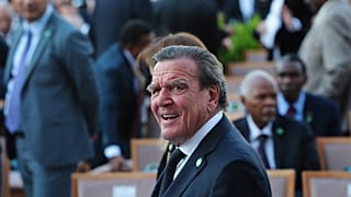 Ligações de Gerhard Schröder à Rússia também não caem bem entre os sociais-democratas alemães