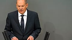 Olaf Scholz beszél a német parlamentben