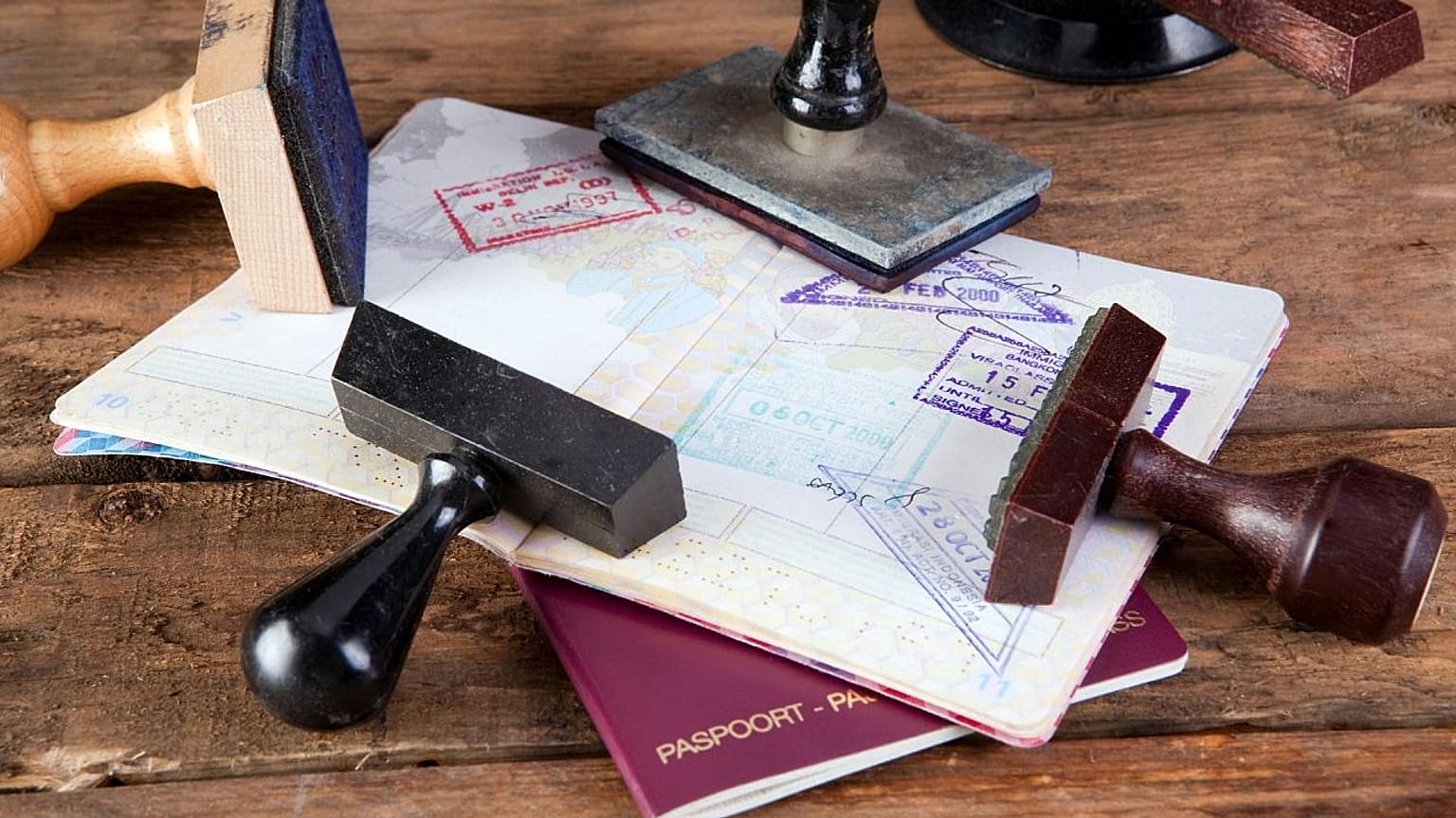 La procédure actuelle de demande d'adhésion à l'espace Schengen nécessite des visites en personne dans les ambassades.