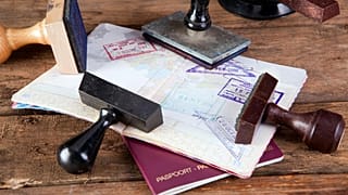 La procédure actuelle de demande d'adhésion à l'espace Schengen nécessite des visites en personne dans les ambassades.