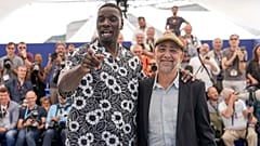 L'acteur Omar Sy lors de la montée des marches du festival de Cannes, le 18 mai 2022, France