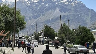 در درگیری میان نیروهای نظامی و معترضین در بدخشان تاجیکستان حداقل ده کشته شدند.