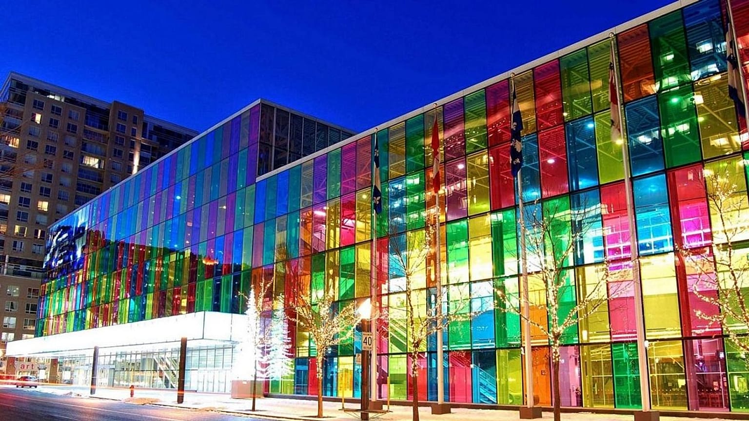 Le matériau pourrait être appliqué à des bâtiments entiers, comme le Centre des congrès de Montréal.