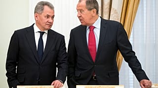 Enge Absprachen zwischen russischen Ministern Lawrow und Schoigu