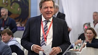 Иллюстрационное фото: Герхард Шрёдер на Петербургском международном экономическом форуме, 2019