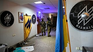 Российские солдаты в офисе подразделения спецназначения "Азов", г.Юрьевка Луганской области, 18 мая 2022 г.,