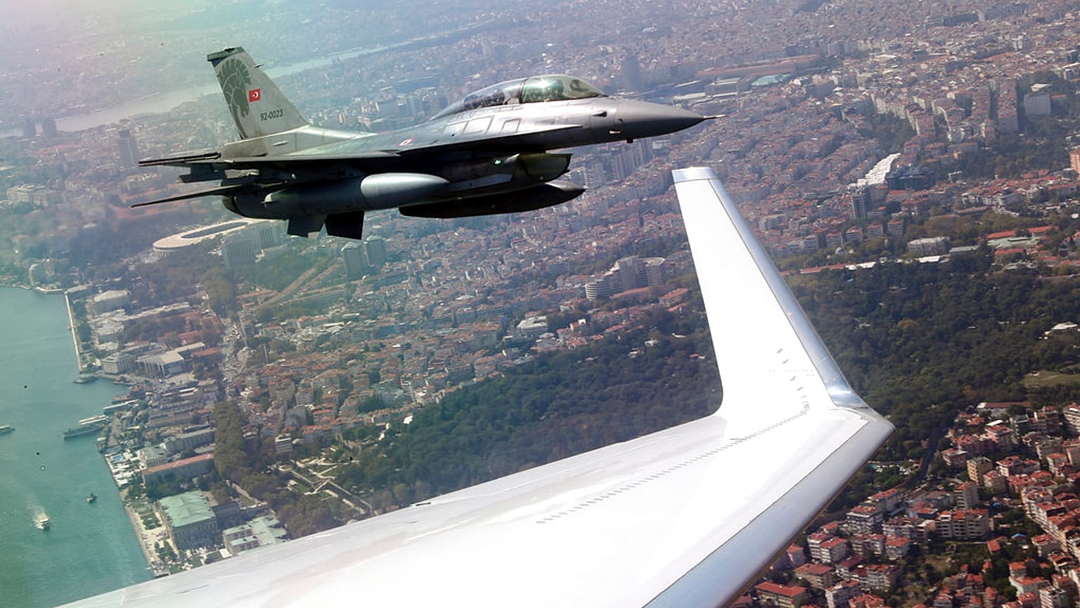 F-16 savaş uçakları