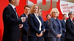 Olaf Scholz mit Nancy Faeser und Christine Lambecht - ARCHIV
