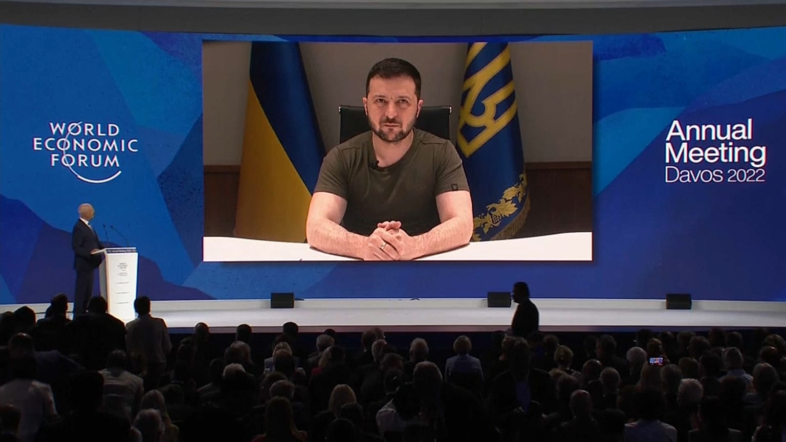 Zelensky si è confrontato con Davos. 