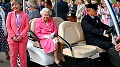 Die Queen beim Besuch der Chelsea Flower Show