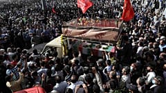  مراسم جنازة حسن صياد خدائي العقيد  في الحرس الثوري الإيراني الذي قُتل يوم الأحد، طهران، إيران، الثلاثاء 24 مايو  2022.