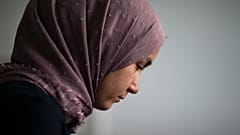 Nursimangul Abdureshid, une jeune femme ouïghoure, lors d'une interview avec Associated Press à Istanbul, en Turquie, le 4 mai 2022.