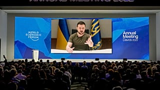 Der ukrainische Präsident Wolodymyr Selenskyj nimmt per Videoschalte in Davos an einer Gesprächsrunde teil