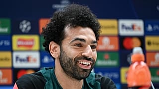 صلاح خلال المؤتمر الصحافي