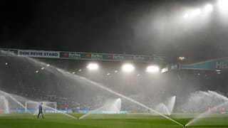 A football pitch uses on average 100,000 litres of water every day