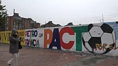 Pintada electoral en una calle en Colombia