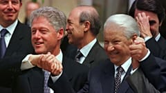 Экс-президент США Билл Клинтон и экс-президент России Борис Ельцин 27 мая 1997