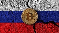 As Western sanctions begin to bite, Russia is considering allowing crypto for international payments.