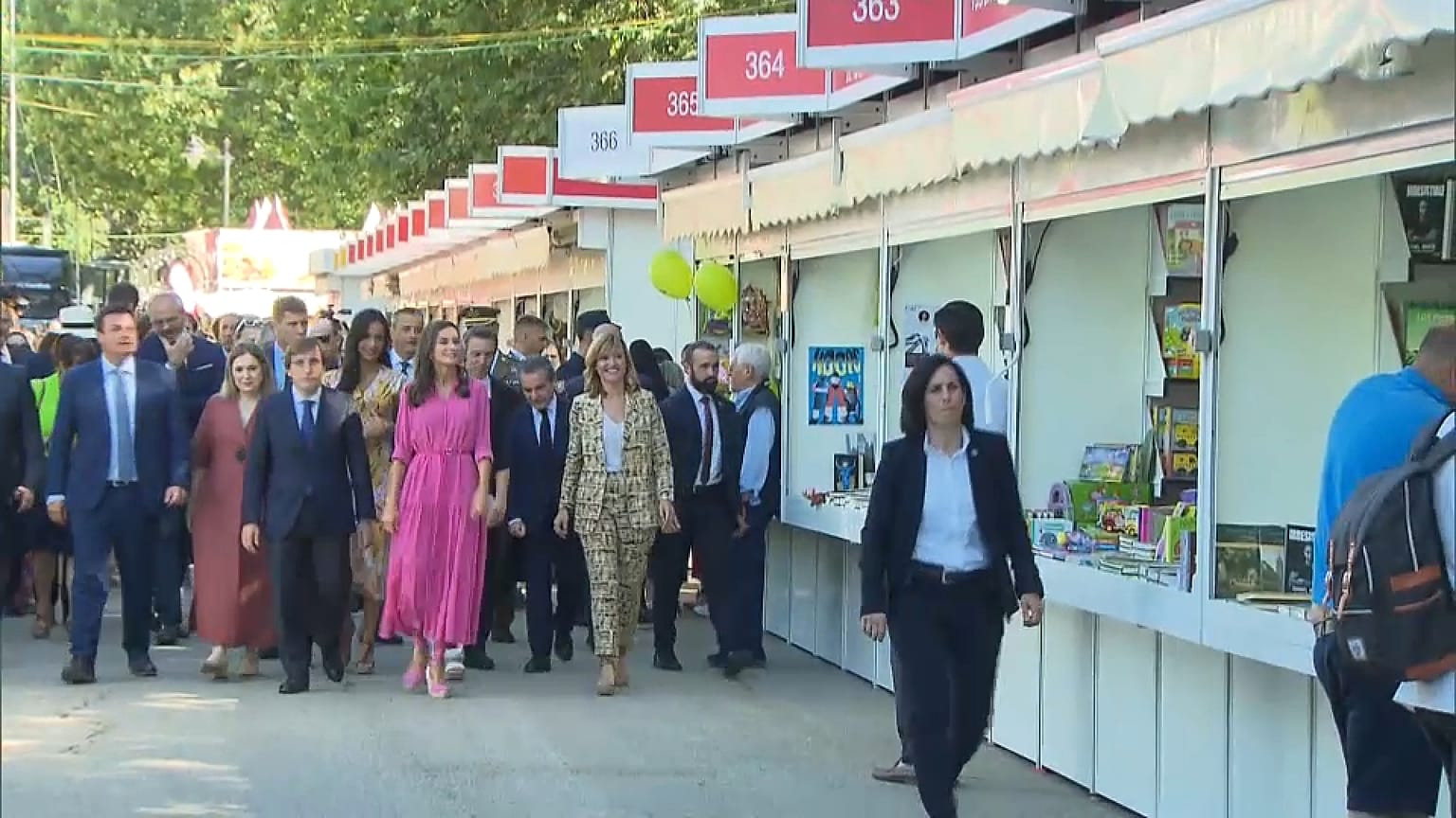 La reina Leticia inaugura la Feria del Libro de Madrid