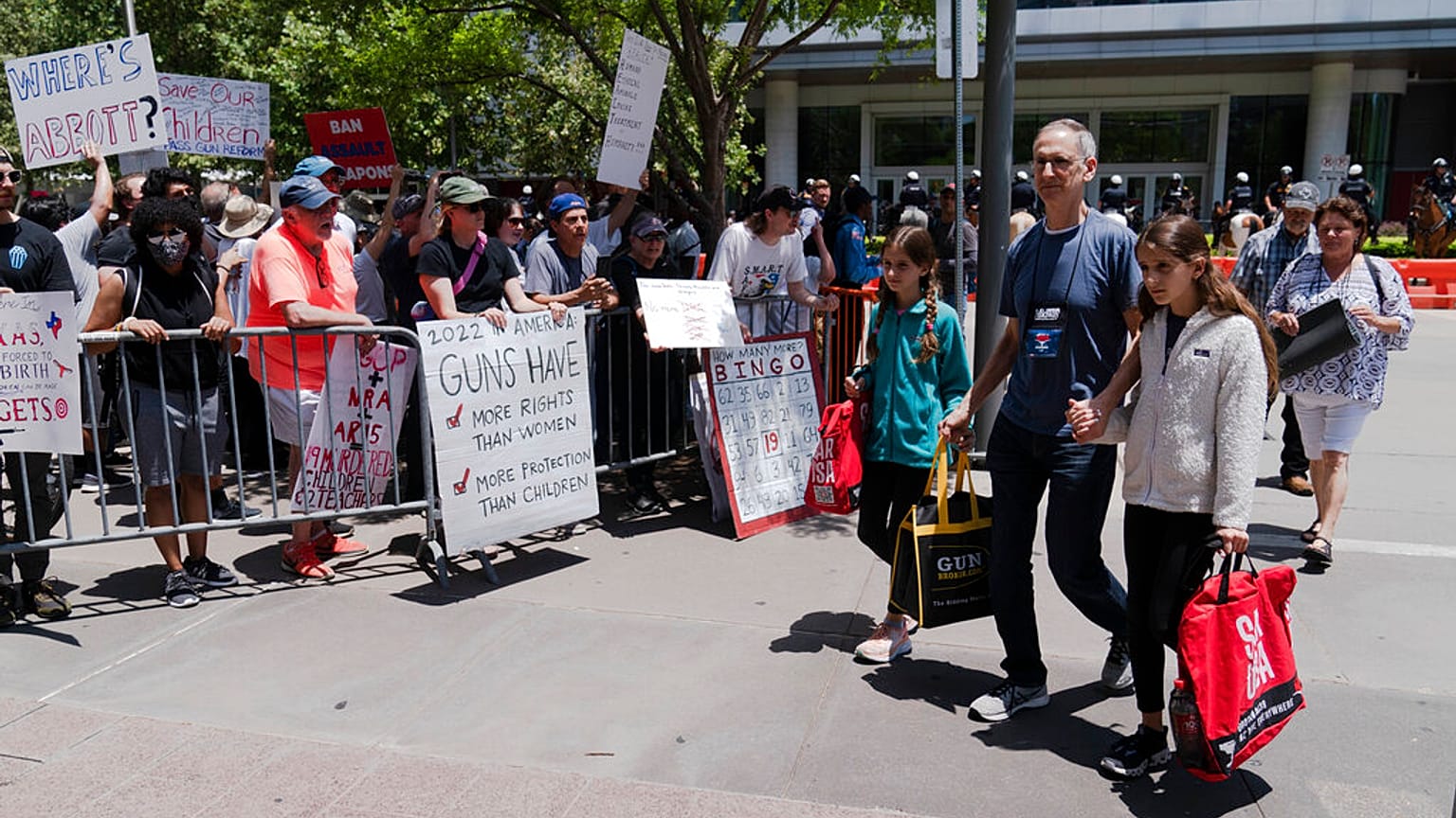 NRA hält Jahrestagung ab, Houston, Texas