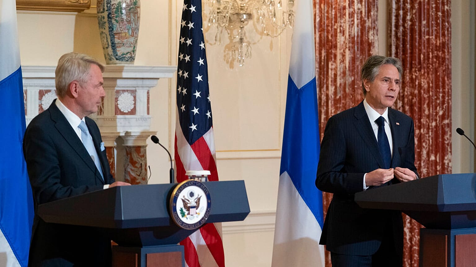 Die Außenminister der USA und Finnlands am Freitag in Washington