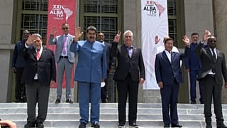 ΟΙΚΟΓΕΝΕΙΑΚΗ ΦΩΤΟΓΡΑΦΙΑ ΤΩΝ ΗΓΕΤΩΝ ΠΟΥ ΜΕΤΕΧΟΥΝ ΣΤΗ ΣΥΝΟΔΟ ALBA ΣΤΗΝ ΑΒΑΝΑ