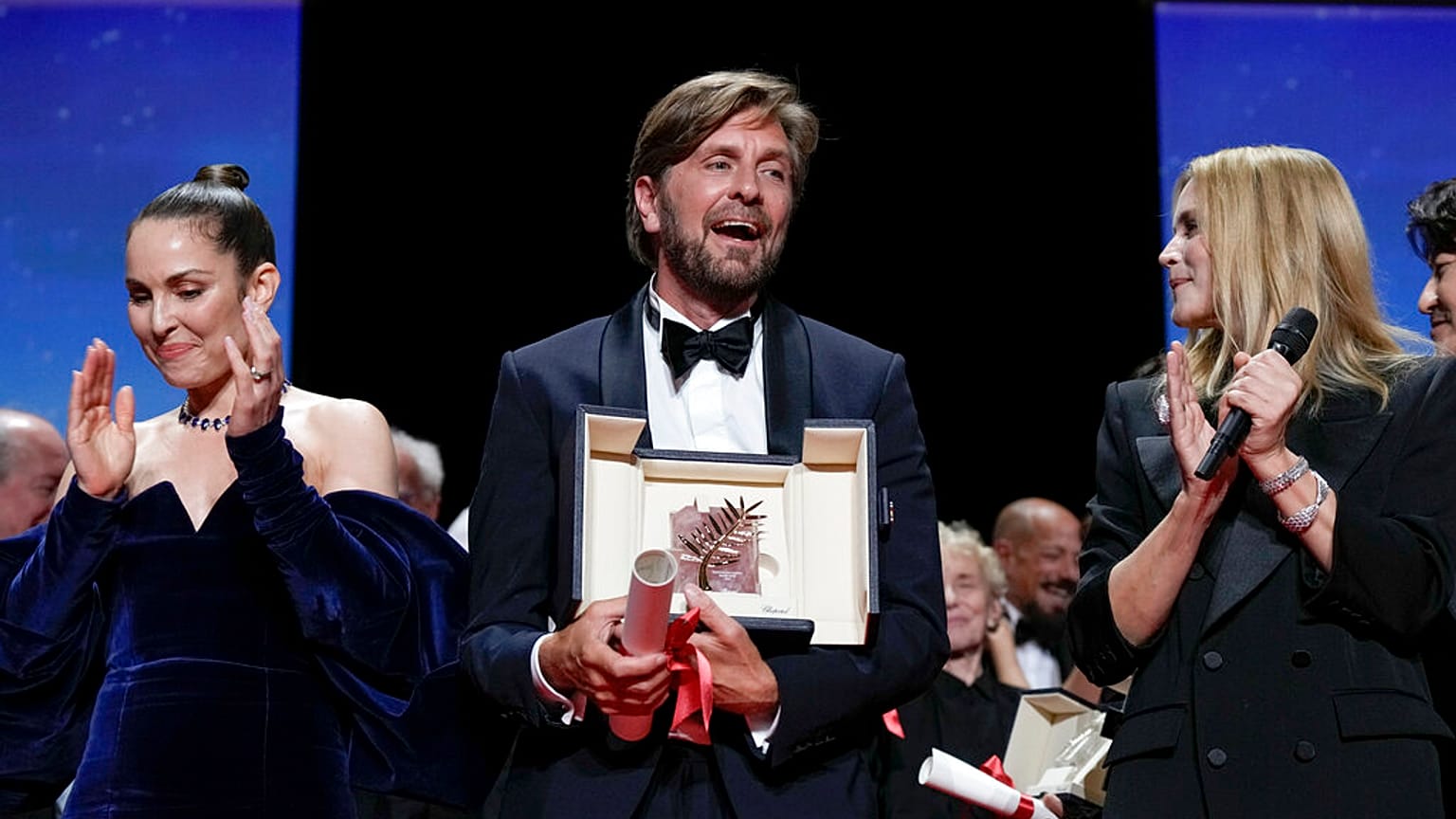 Die Goldene Palme von Cannes 2022 geht an den Schweden Ruben Östlund
