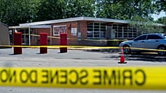 Der immer noch abgesperrte Tatort in Uvalde im Süden von Texas