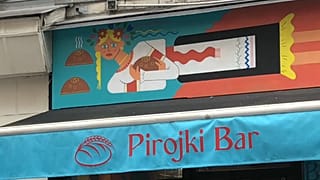 Le Pirojki Bar situé dans le 9ème arrondissement de Paris.