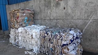 نفايات بلاستيك