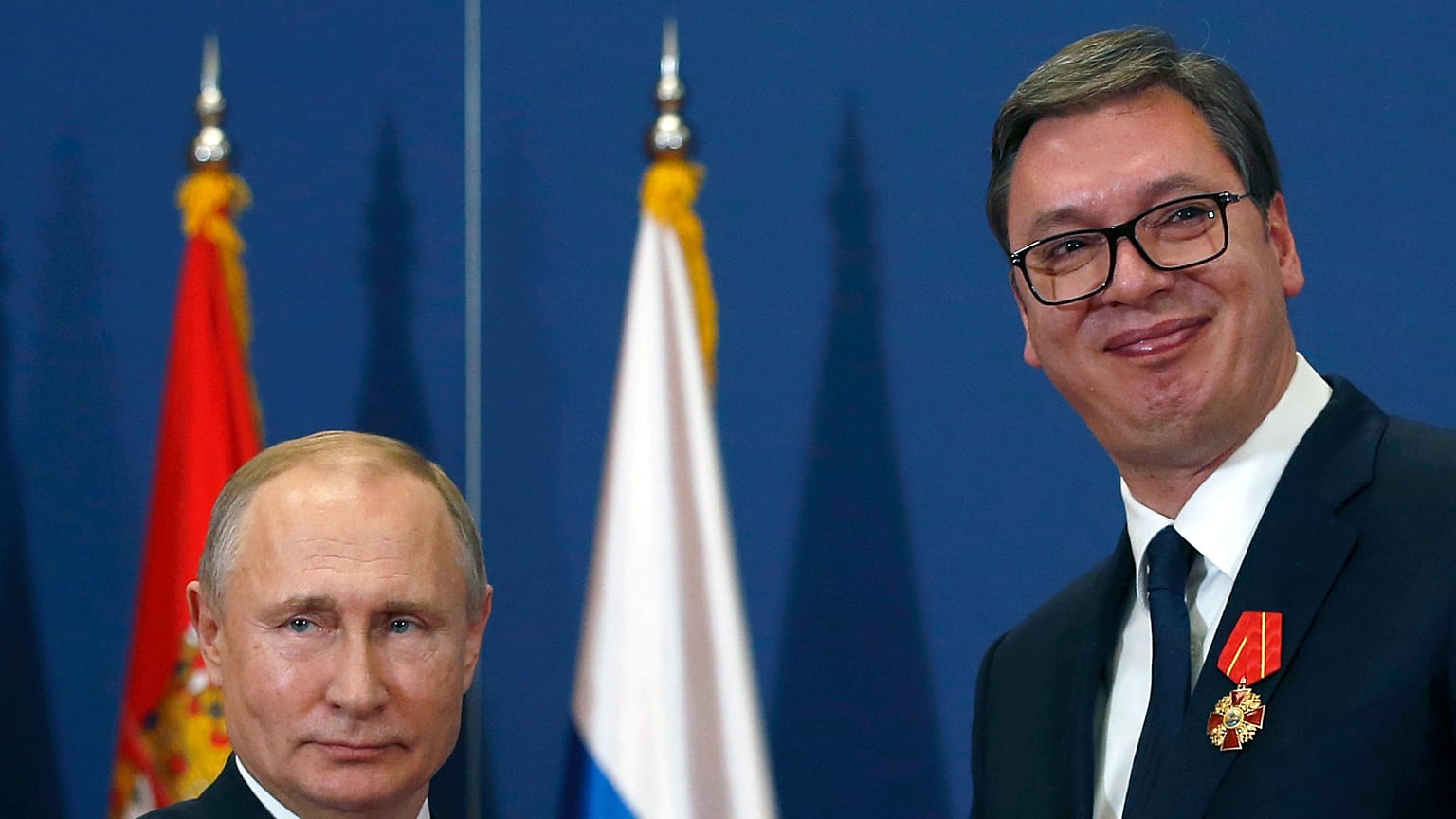 Verstehen sich offenbar gut: Der russische Präsident Putin und Amtskollege Vucic (Foto von 2019).