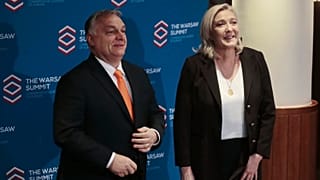 Orbán Viktor és Marine Le Pen az európai konzervatív pártvezetők varsói csúcstalálkozóján 2021. december 4-én