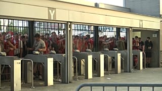 Francia, ressa ai cancelli dello stadio