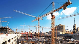 Türkiye'de inşaat sektörü, ekonominin büyümesinde önemli rol. oynuyor