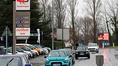 Fransa'nın kendi ulusal metoduyla yaptığı enflasyon hesaplaması da yüzde 5,2'ye çıkarak 1985'ten bu yana en yüksek seviyesini gördü