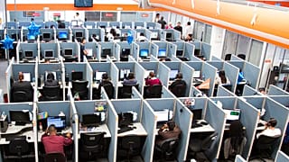 Tasarıya göre şirketlerin müşteri hizmetleri arandığında telefonu gerçek kişiler açacak
