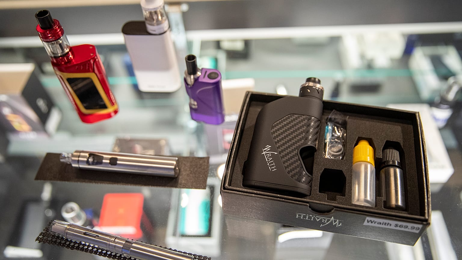 La venta de cigarrillos electrónicos genera debate en todo el mundo.
