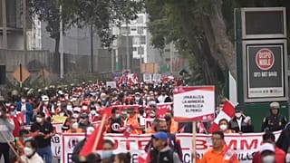 MIneros protestan en Perú