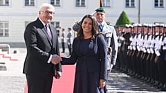 Novák Katalin köztársasági elnököt (jobbra) Frank-Walter Steinmeier német államfő fogadta Berlinben.