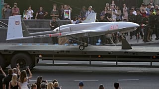 A Bayraktar TB2 török drón egy tavalyi ukrán katonai parádén