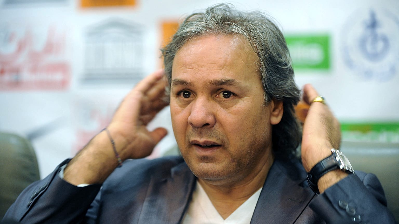 مدرب المنتخب الوطني الجزائري رابح ماجر خلال مؤتمر صحفي في الجزائر العاصمة. 2012/04/23
