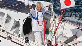 Le navigateur Kenichi Horie en baie d'Osaka, samedi 4 juin 2022.