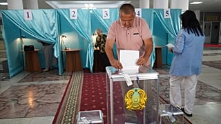 Colegio electoral en Almaty, Kazajistán 5/6/2022